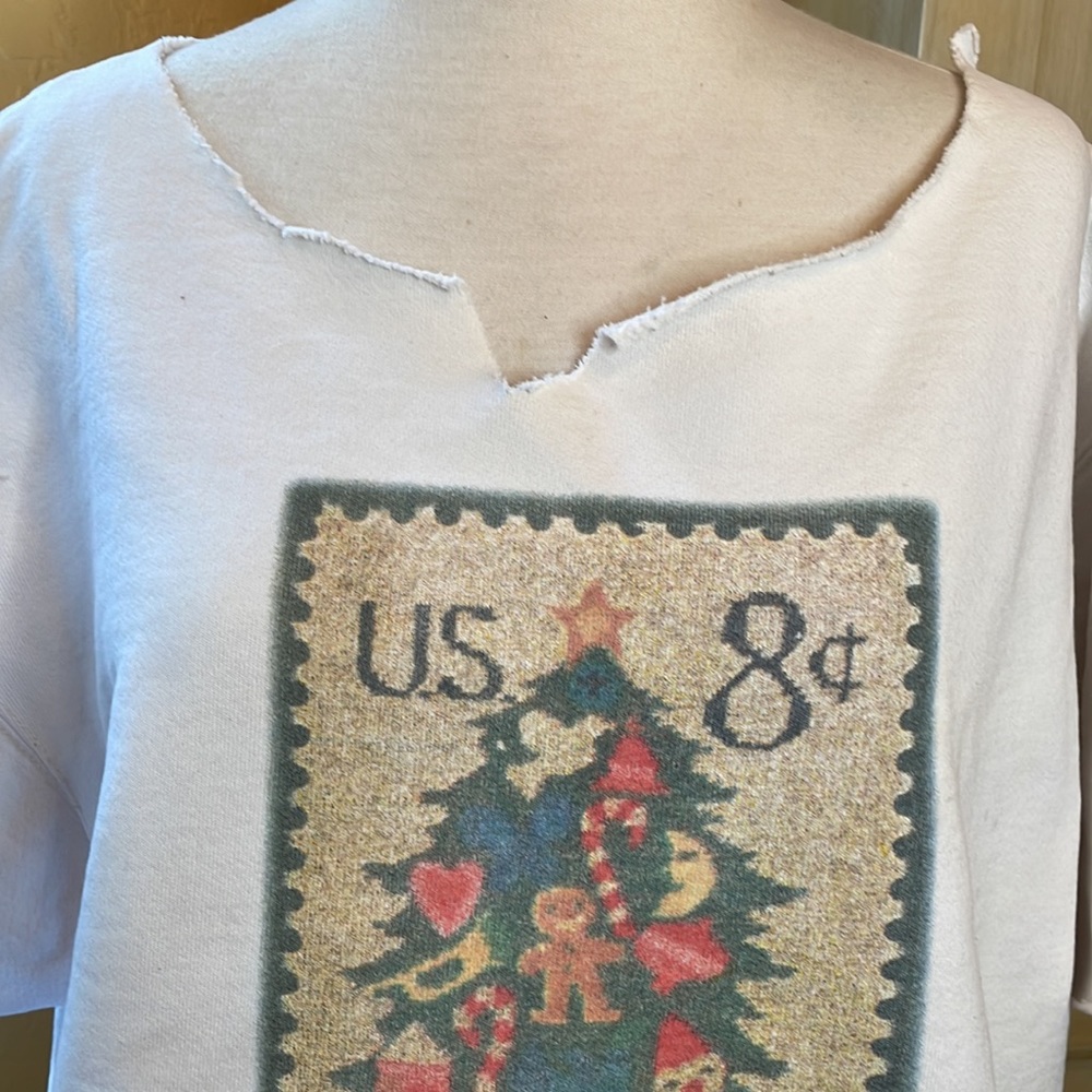 Smithsonian sweatshirt recycle